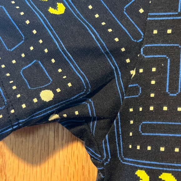 Pac-Man Graphic T-Shirt - Picture 3 of 6
